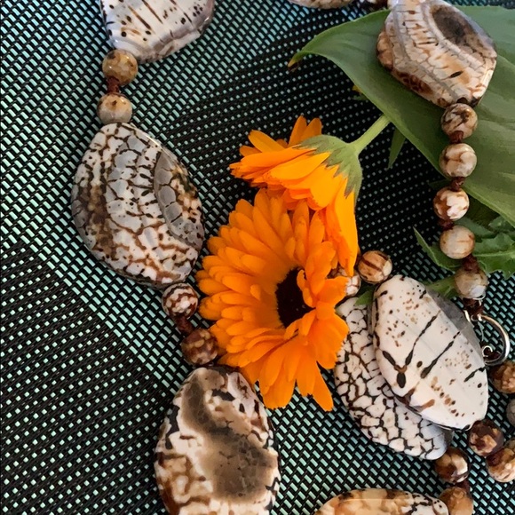 Hand Crafted Accessories - New stone necklace,hand crafted